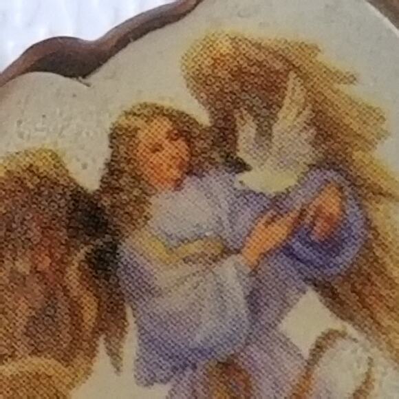 Two lapel pins angel w/ dove Baby Jesus w/ shepherd boy 1" - Picture 7 of 9